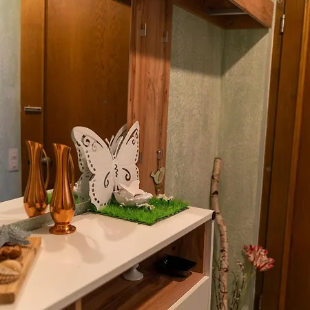 Apartmán Geraeumiger Lukas In Ruhiger Waldrandlage Mit Wintergarten *