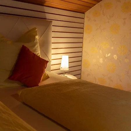 Lägenhet Geraeumiger Lukas In Ruhiger Waldrandlage Mit Wintergarten *