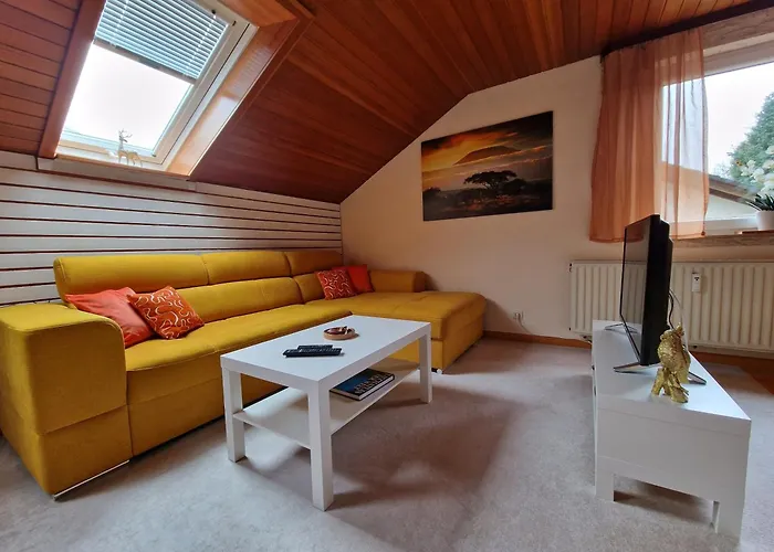 Geraeumiger Lukas In Ruhiger Waldrandlage Mit Wintergarten Apartment Marburg